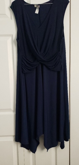 Dress - Picture 1 of 2